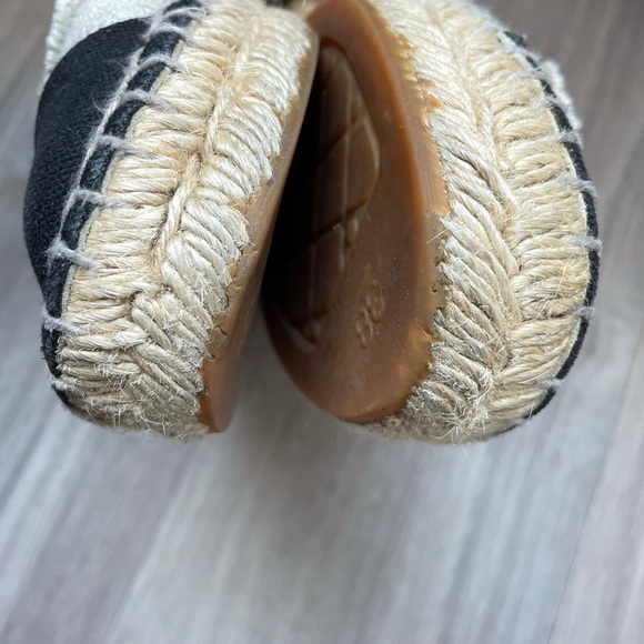 CHANEL USED Espadrilles size 38 beige - Picture 8 of 16
